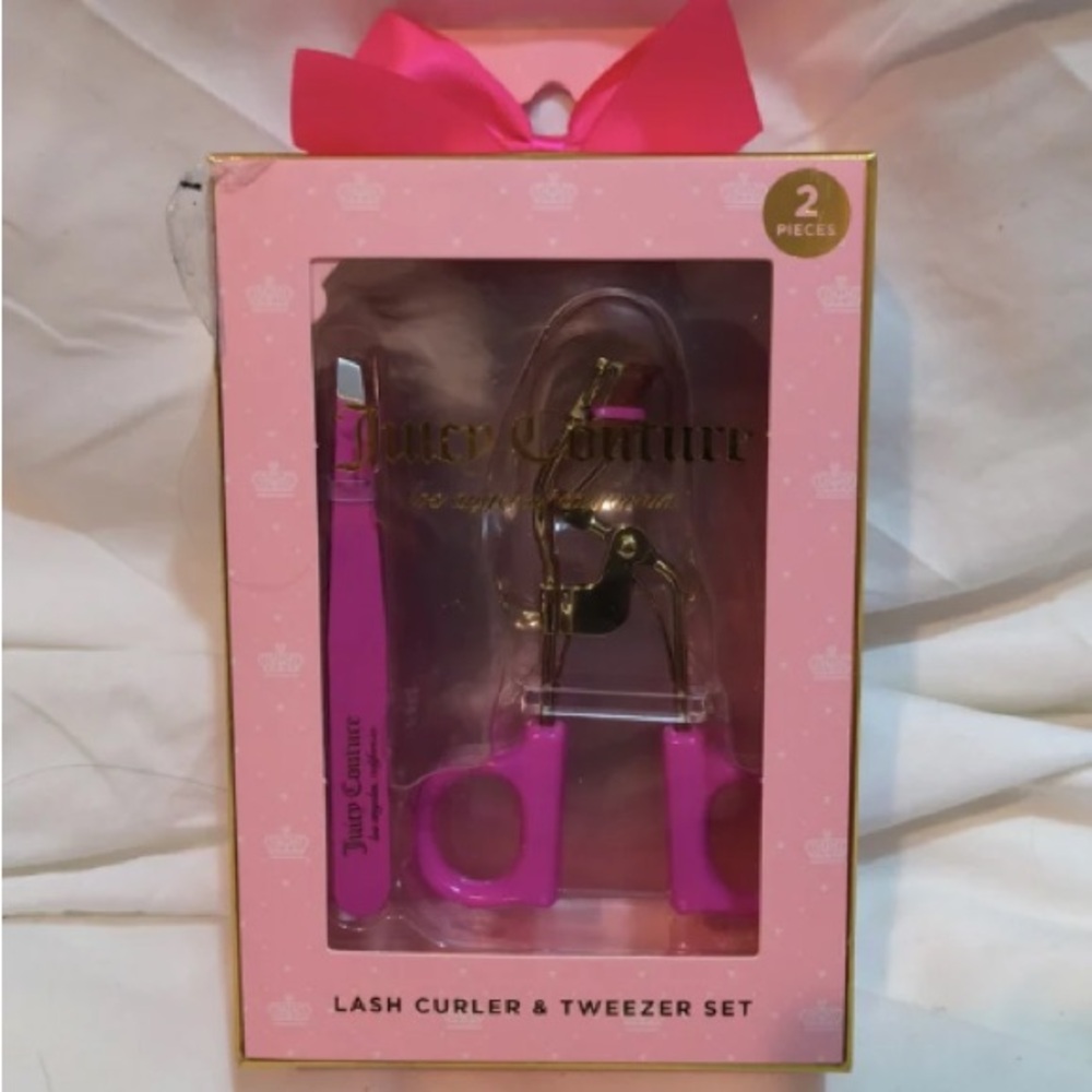 Juicy Couture Pink Piece Set Eye Lash Curler & Tweezer Set 2 Piece